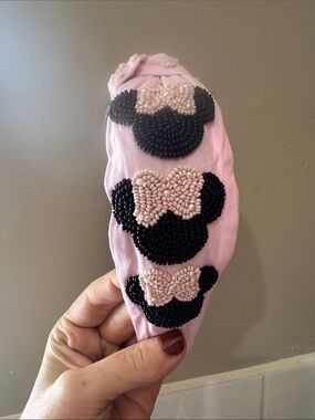 New never worn pink Brooke shade Disney Headband with Beaded Minnie Bow Accents